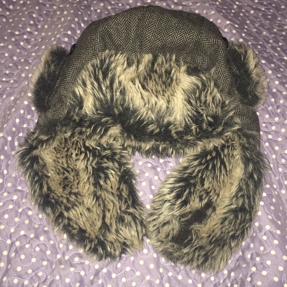 Gray Pilot Avatar Fuzzy Ear Flap Weatherproof Hat Size XL